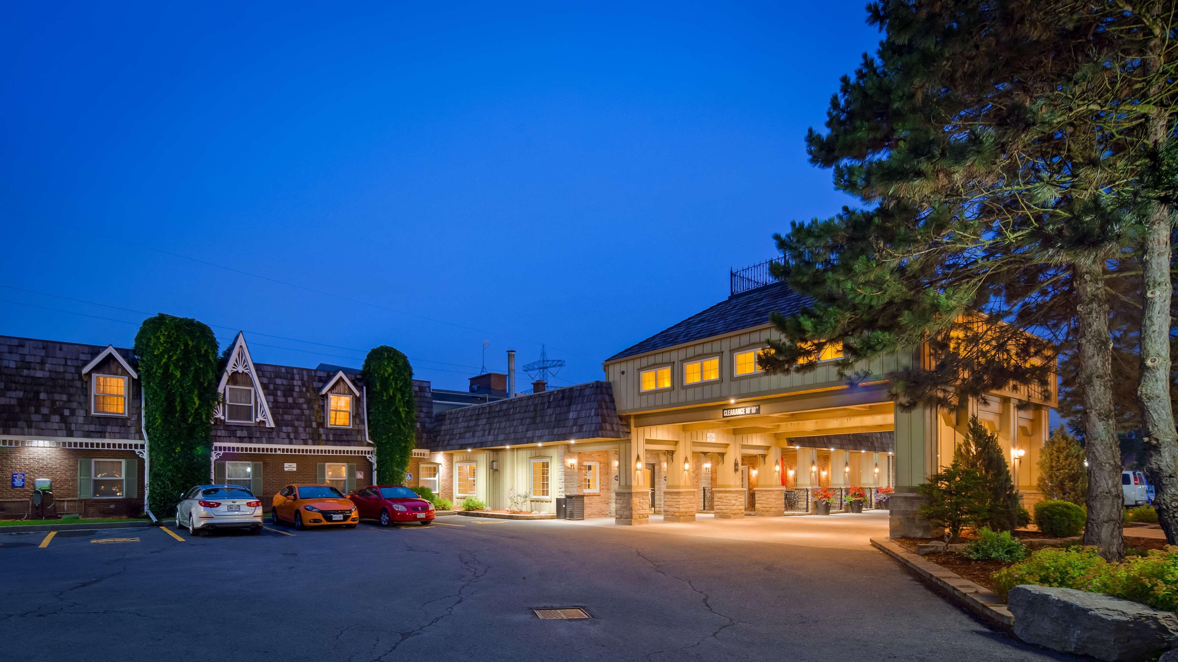 Best Western Parkway Inn & Conference Centre Cornwall Exterior photo