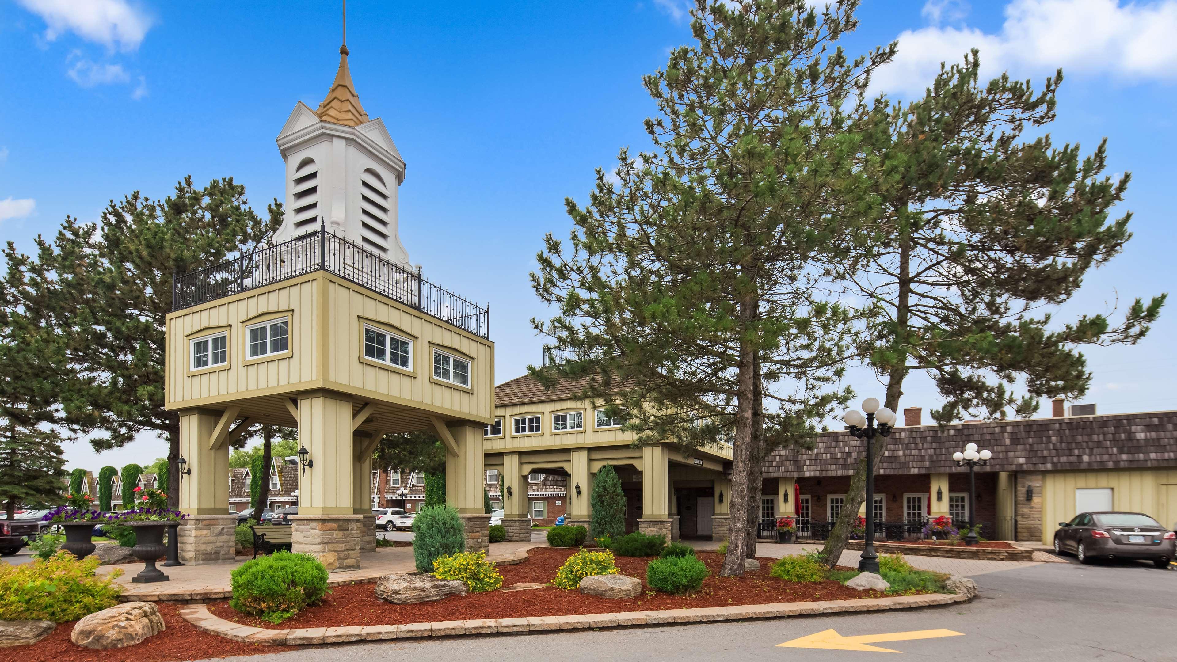 Best Western Parkway Inn & Conference Centre Cornwall Exterior photo