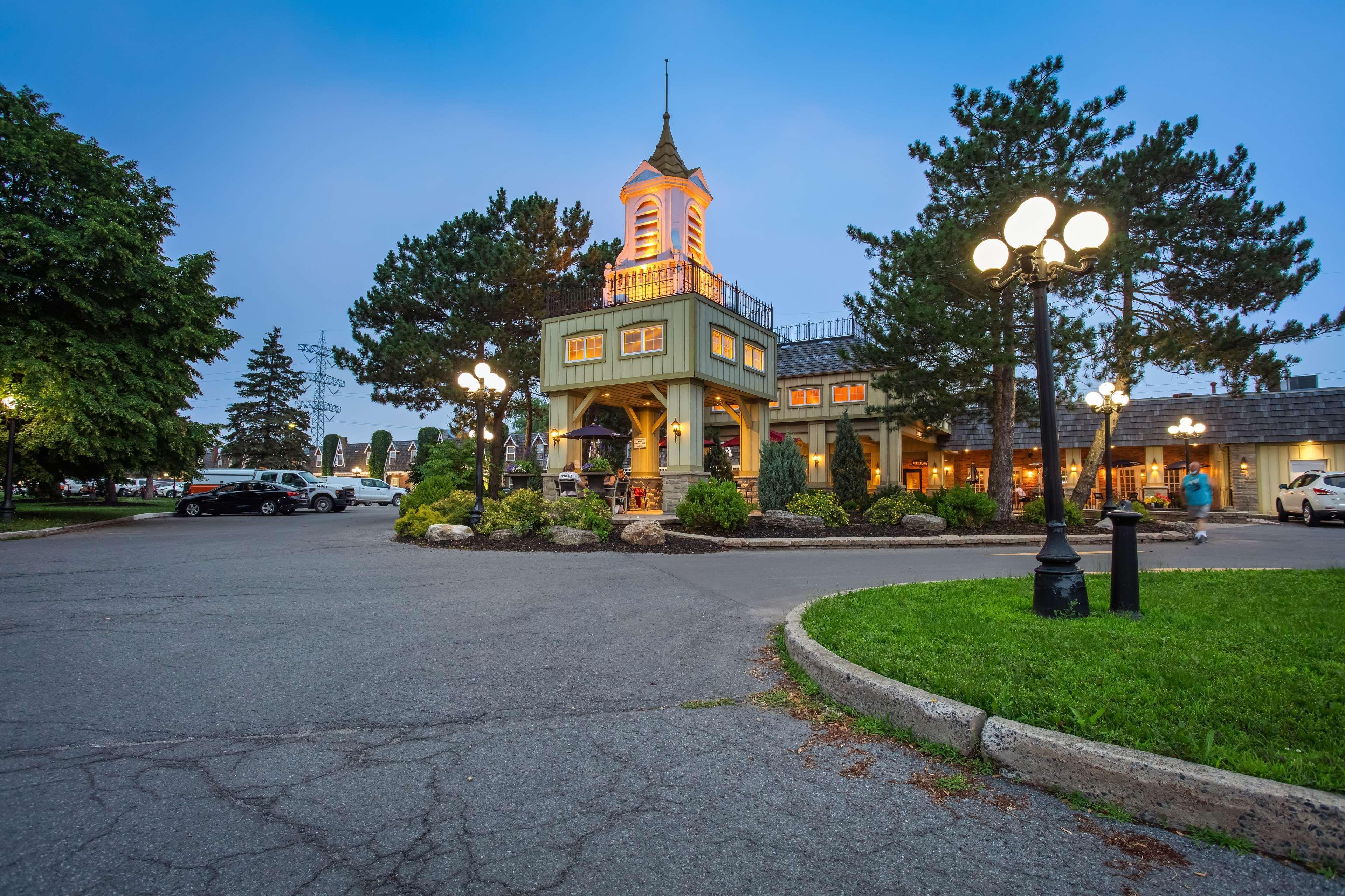 Best Western Parkway Inn & Conference Centre Cornwall Exterior photo