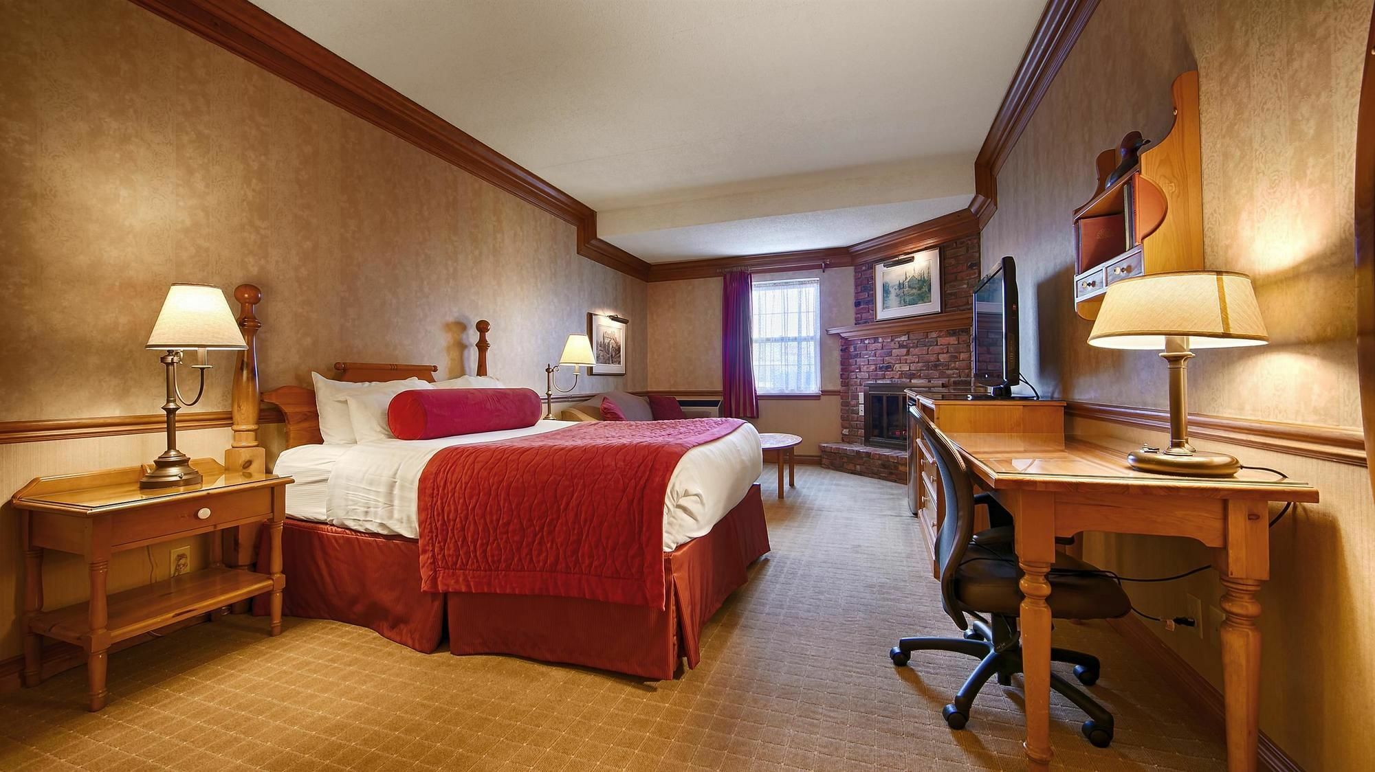 Best Western Parkway Inn & Conference Centre Cornwall Exterior photo