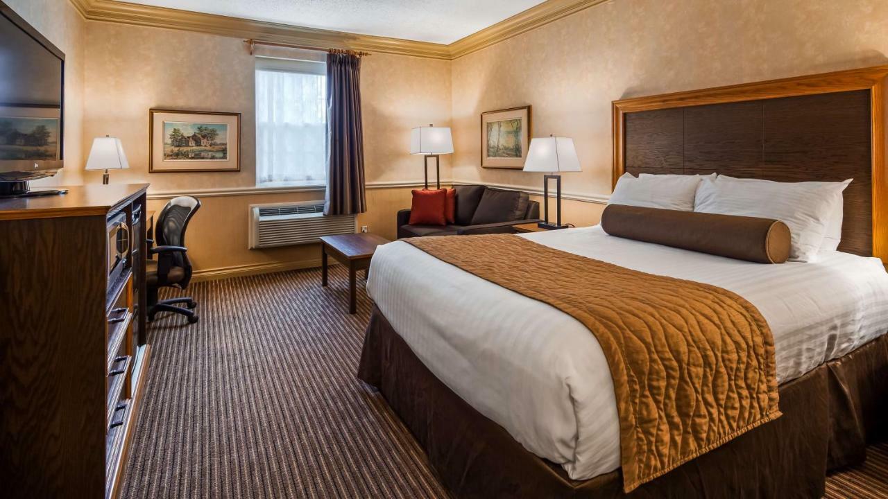 Best Western Parkway Inn & Conference Centre Cornwall Exterior photo